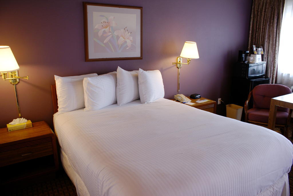 סן דייגו Days Inn Harbor View חדר תמונה