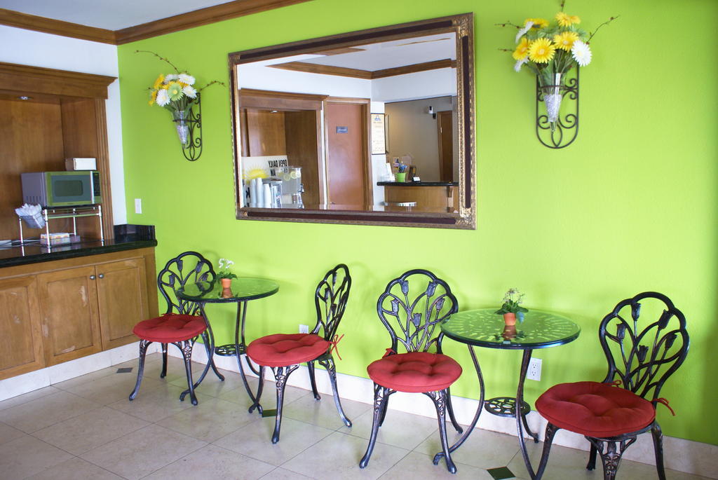 סן דייגו Days Inn Harbor View מראה חיצוני תמונה