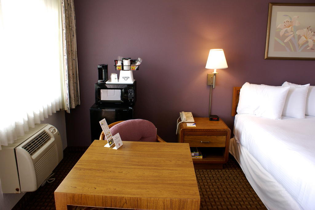 סן דייגו Days Inn Harbor View מראה חיצוני תמונה